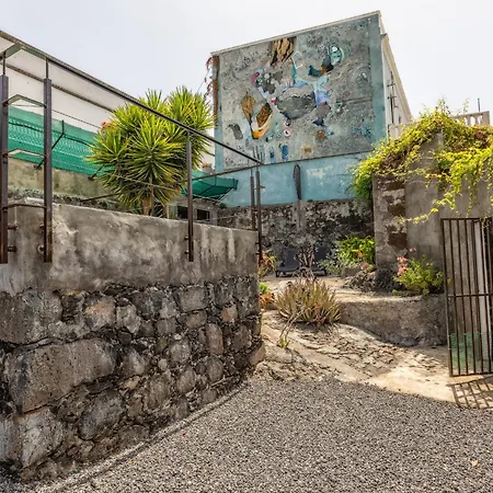 بيت شباب Casa Jurado *
