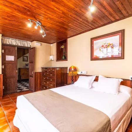 بيت شباب Casa Jurado *